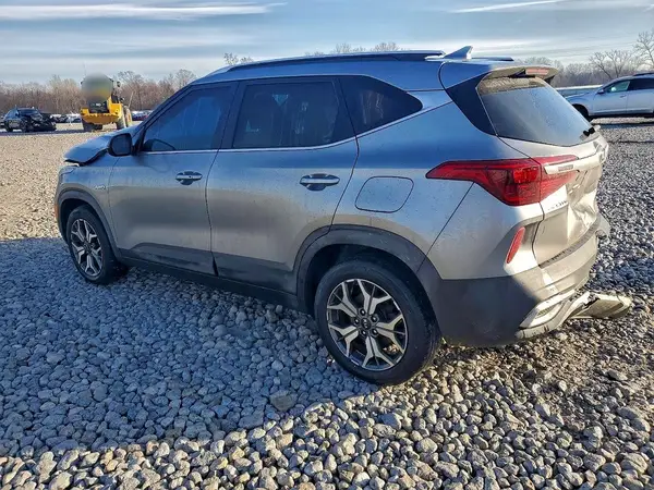 KNDERCAA5M7117980 2021 KIA SELTOS - Image 2