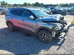 KNDERCAA5M7136996 2021 KIA SELTOS