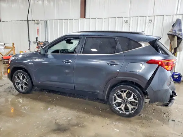 KNDERCAA5M7144340 2021 KIA SELTOS - Image 2