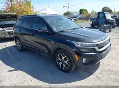 KNDERCAA5M7146055 2021 KIA SELTOS