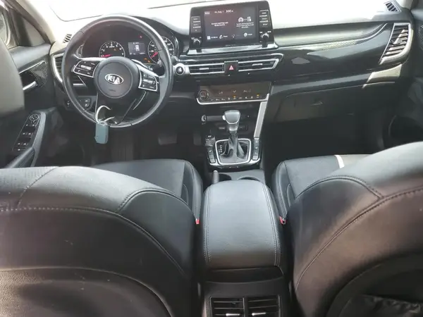 KNDERCAA5M7175684 2021 KIA SELTOS - Image 8