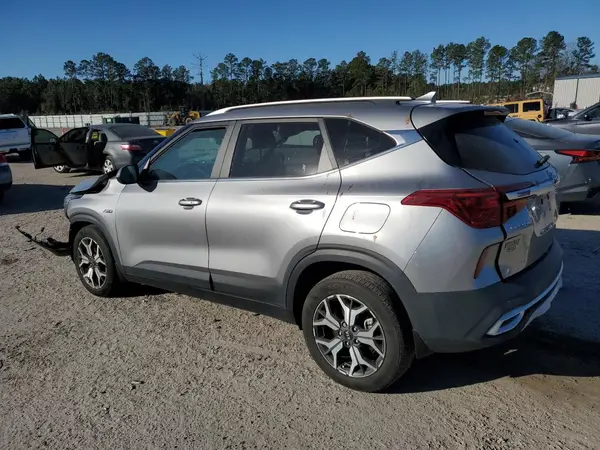 KNDERCAA5M7192713 2021 KIA SELTOS - Image 2