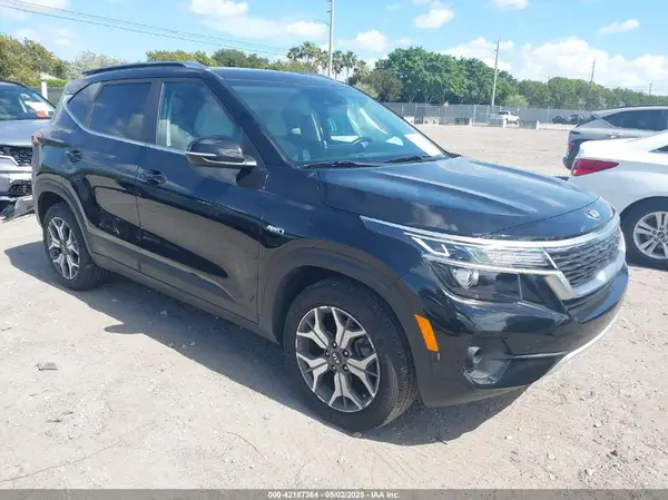 KNDERCAA5M7207873 2021 KIA SELTOS - Image 1