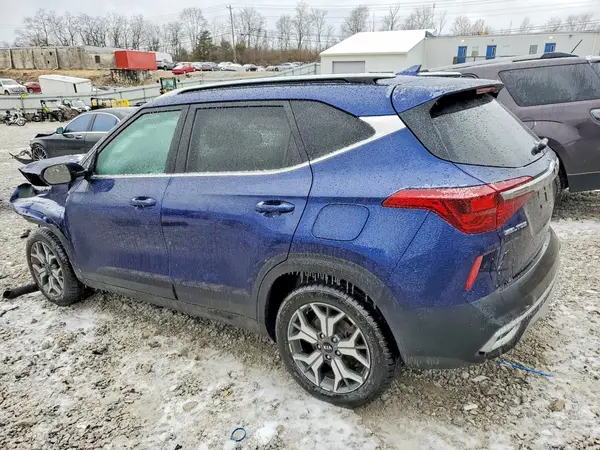 KNDERCAA5M7211843 2021 KIA SELTOS - Image 2