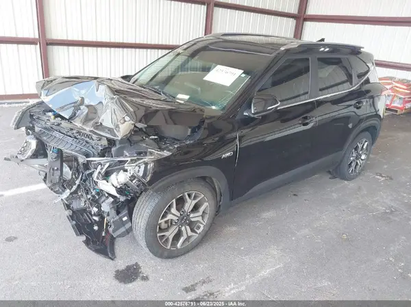 KNDERCAA5M7214497 2021 KIA SELTOS - Image 2