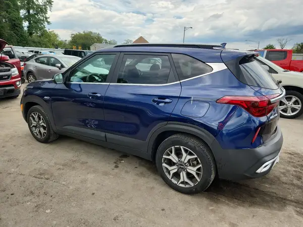 KNDERCAA5N7254919 2022 KIA SELTOS - Image 2