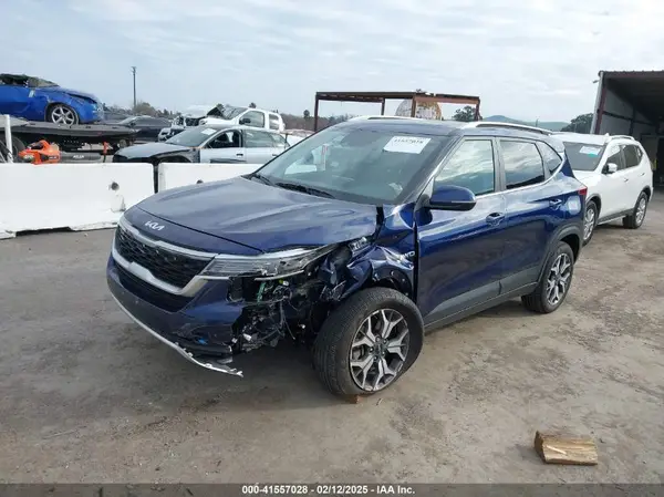 KNDERCAA5N7282851 2022 KIA SELTOS - Image 2