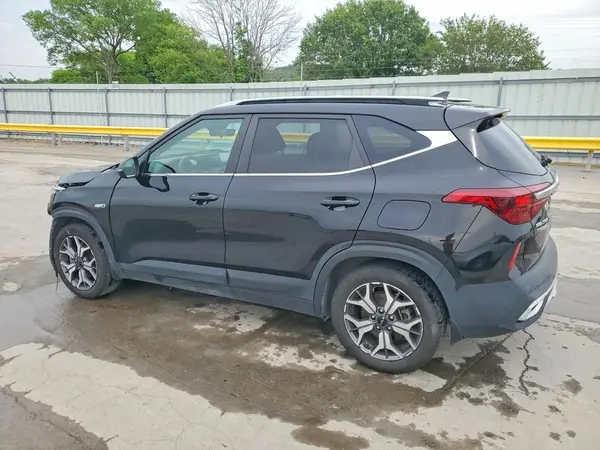 KNDERCAA5N7286611 2022 KIA SELTOS - Image 2