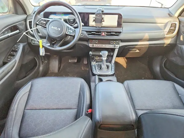 KNDERCAA5R7575977 2024 KIA SELTOS - Image 8