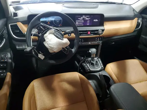 KNDERCAA5S7680573 2025 KIA SELTOS - Image 8