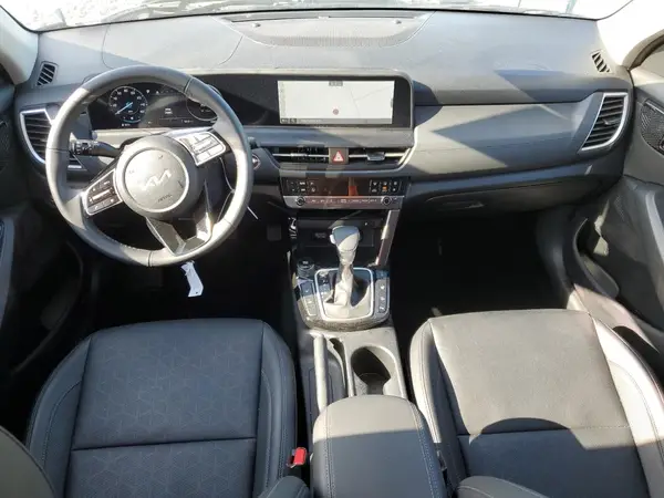 KNDERCAA5S7685921 2025 KIA SELTOS - Image 8