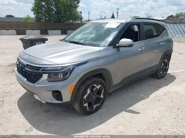 KNDERCAA5S7695686 2025 KIA SELTOS - Image 2