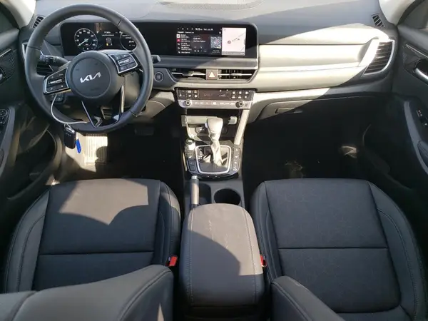 KNDERCAA5S7788871 2025 KIA SELTOS - Image 8