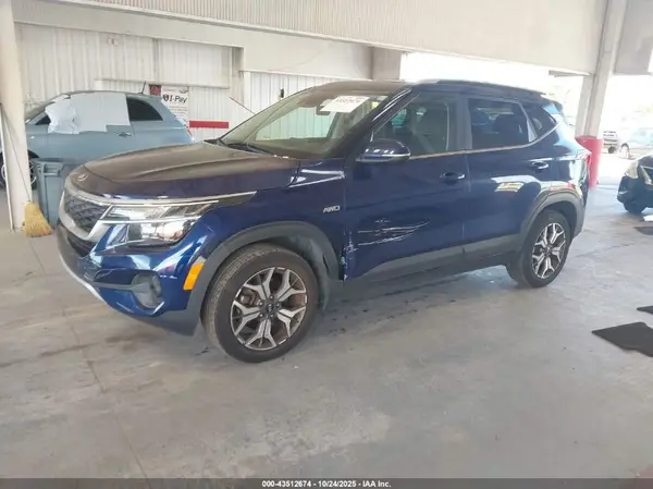 KNDERCAA6M7055425 2021 KIA SELTOS - Image 2