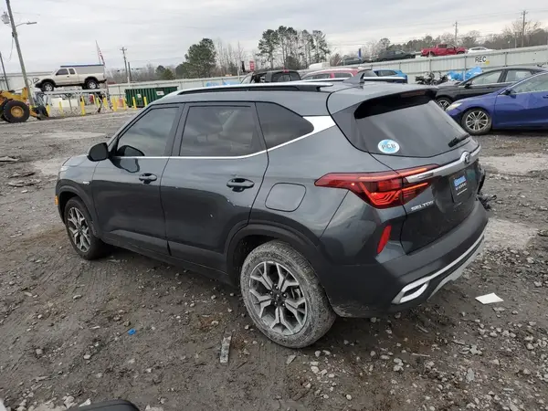 KNDERCAA6M7077148 2021 KIA SELTOS - Image 2