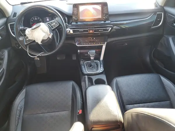 KNDERCAA6M7121214 2021 KIA SELTOS - Image 8
