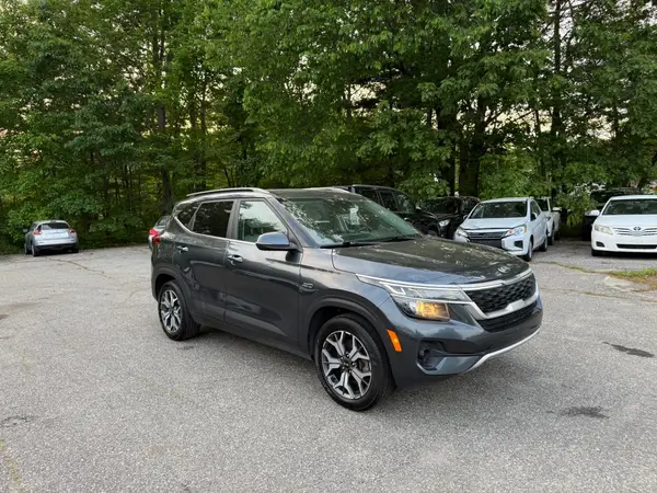 KNDERCAA6M7135176 2021 KIA SELTOS - Image 1