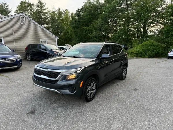 KNDERCAA6M7135176 2021 KIA SELTOS - Image 2
