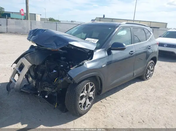 KNDERCAA6N7238809 2022 KIA SELTOS - Image 2