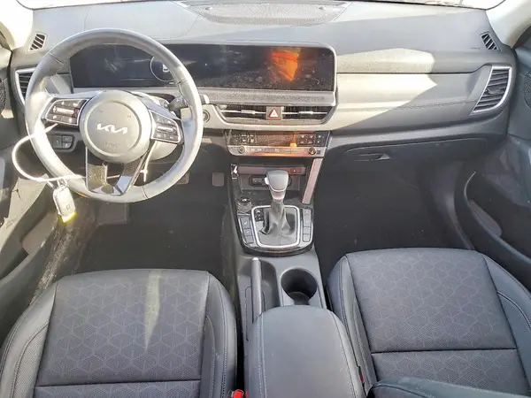 KNDERCAA6S7709403 2025 KIA SELTOS - Image 8