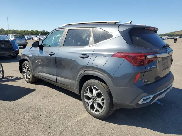 KNDERCAA7M7053392 2021 KIA SELTOS - Image 2