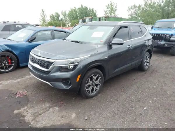 KNDERCAA7M7078485 2021 KIA SELTOS - Image 2