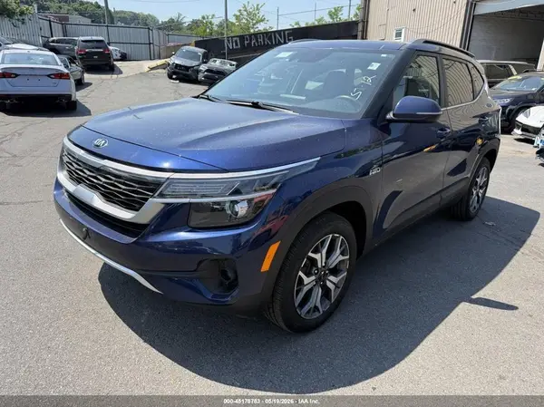KNDERCAA7M7098431 2021 KIA SELTOS - Image 2