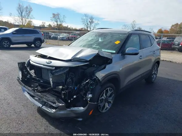 KNDERCAA7M7120542 2021 KIA SELTOS - Image 2