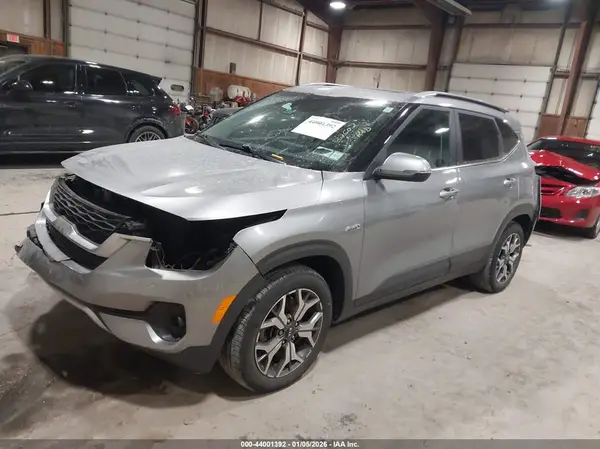 KNDERCAA7M7120721 2021 KIA SELTOS - Image 2