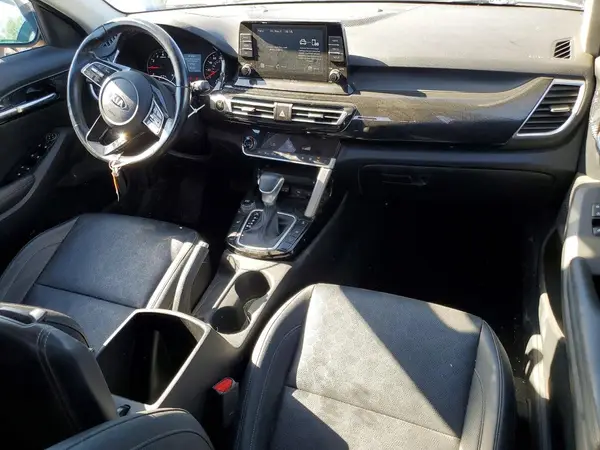 KNDERCAA7M7155923 2021 KIA SELTOS - Image 8