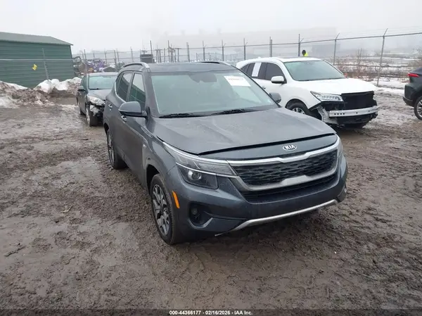 KNDERCAA7M7184726 2021 KIA SELTOS - Image 1