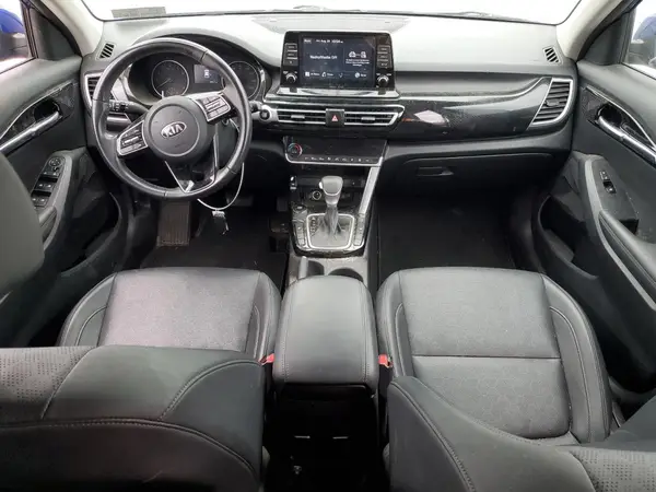 KNDERCAA7M7213772 2021 KIA SELTOS - Image 8