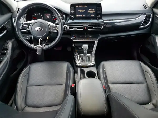 KNDERCAA7M7220611 2021 KIA SELTOS - Image 8
