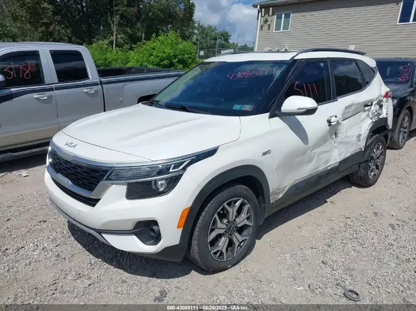 KNDERCAA7N7241654 2022 KIA SELTOS - Image 2