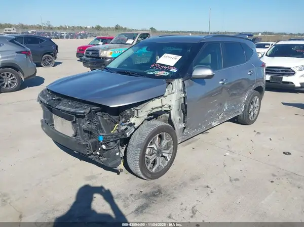 KNDERCAA7N7277179 2022 KIA SELTOS - Image 2