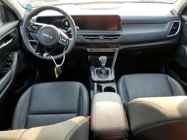 KNDERCAA7R7556685 2024 KIA SELTOS - Image 8