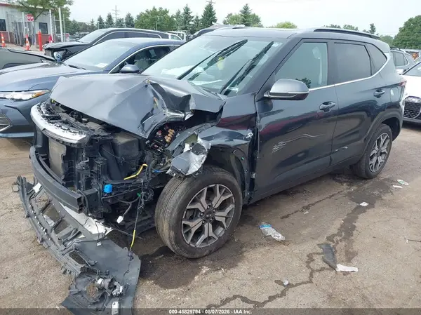 KNDERCAA8M7101529 2021 KIA SELTOS - Image 2