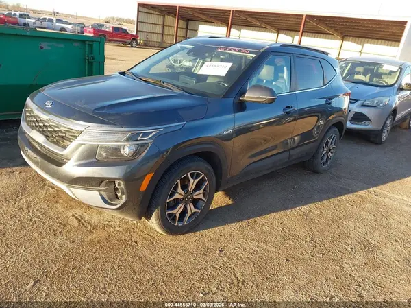 KNDERCAA8M7130223 2021 KIA SELTOS - Image 2