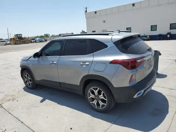 KNDERCAA8M7166381 2021 KIA SELTOS - Image 2