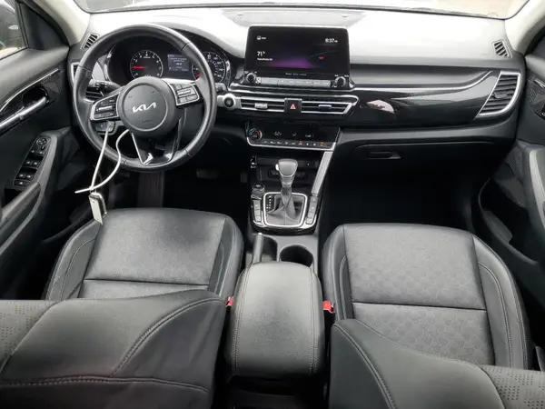 KNDERCAA8N7270032 2022 KIA SELTOS - Image 8