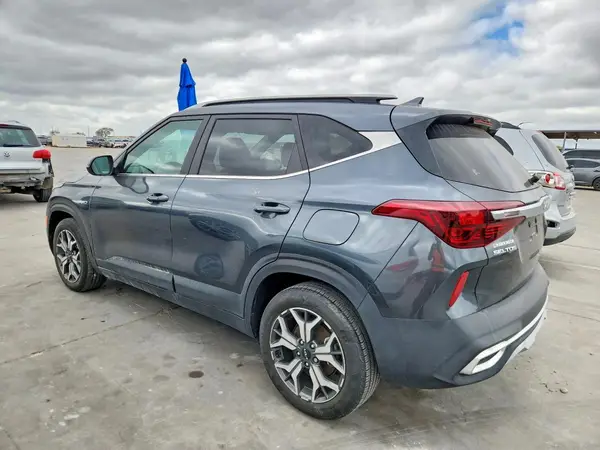KNDERCAA8N7286358 2022 KIA SELTOS - Image 2