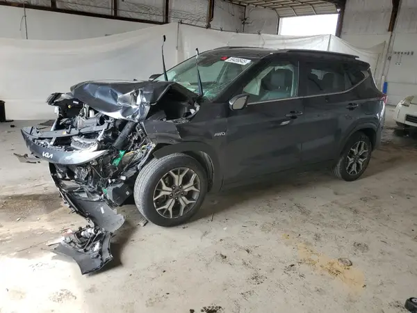 KNDERCAA8N7295075 2022 KIA SELTOS - Image 1