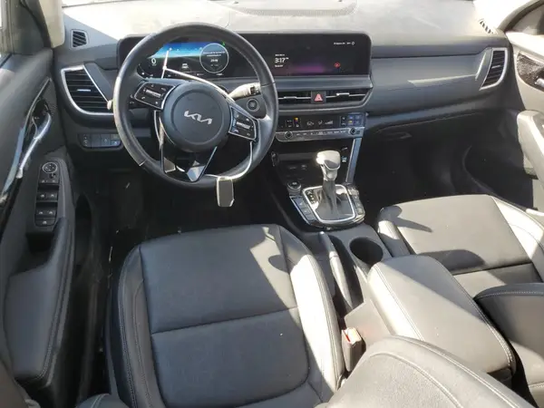 KNDERCAA8S7670703 2025 KIA SELTOS - Image 8