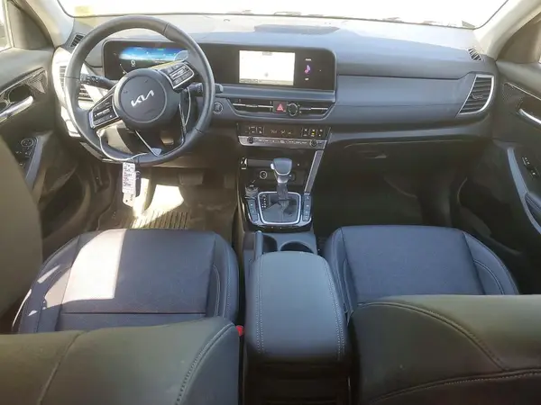 KNDERCAA8S7749496 2025 KIA SELTOS - Image 8