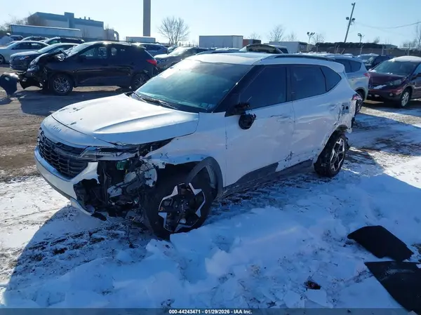 KNDERCAA8S7756416 2025 KIA SELTOS - Image 2