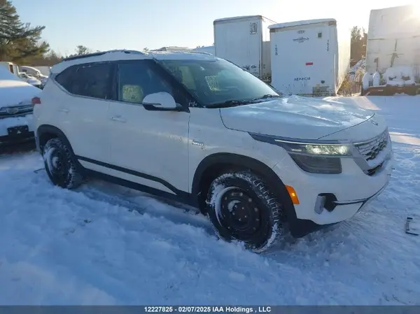 KNDERCAA9M7136080 2021 KIA SELTOS - Image 1