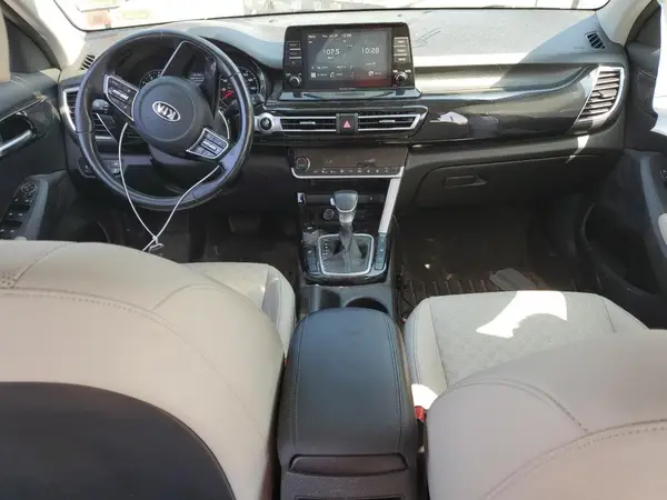 KNDERCAA9M7137651 2021 KIA SELTOS - Image 8