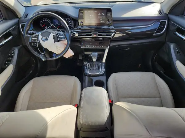 KNDERCAA9M7143773 2021 KIA SELTOS - Image 8