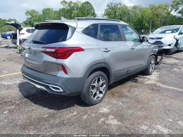 KNDERCAA9M7151209 2021 KIA SELTOS - Image 2