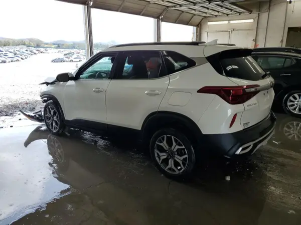 KNDERCAA9M7163599 2021 KIA SELTOS - Image 2